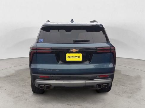 Used 2026 Chevrolet Traverse LT image 3