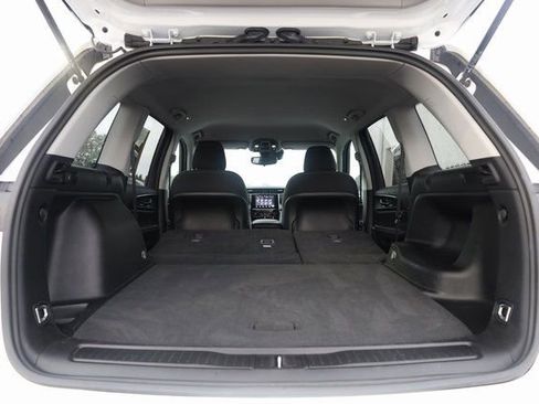 Used 2023 Jeep Grand Cherokee Laredo image 28