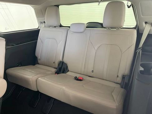 Used 2024 Ford Expedition Limited AWD/4WD image 50
