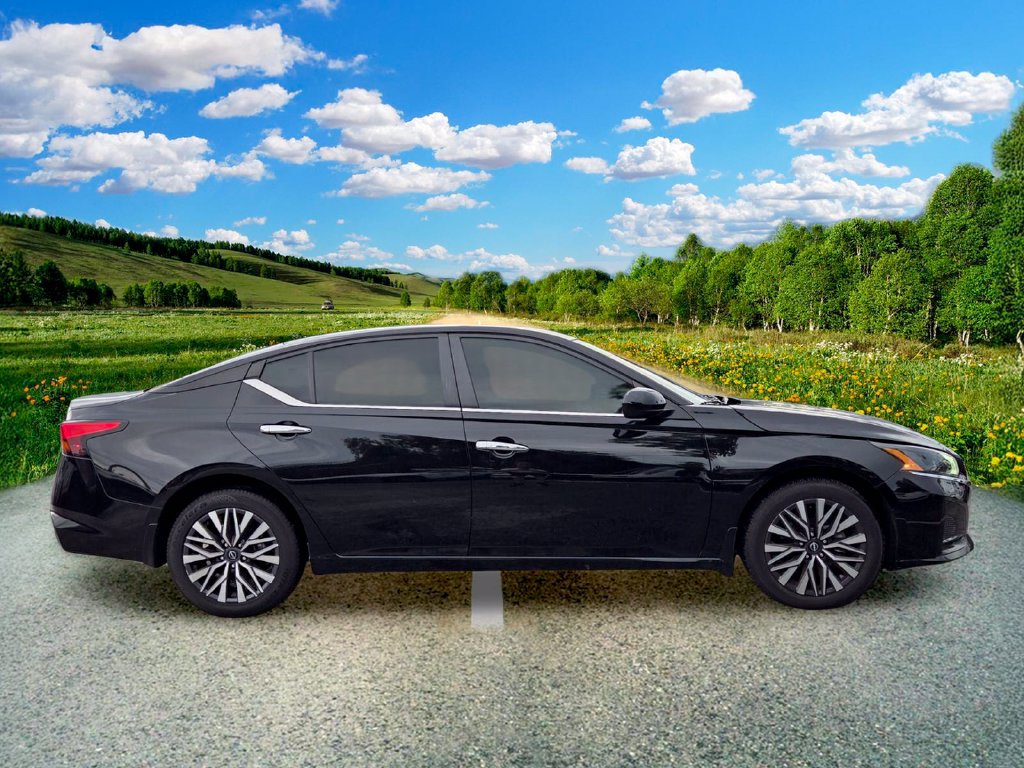 Used 2023 Nissan Altima 2.5 SV AWD/4WD image 7