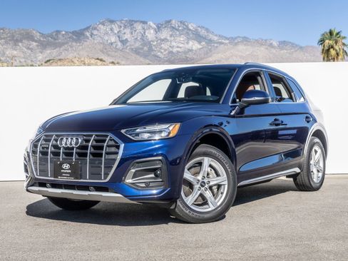 Used 2023 Audi Q5 2.0T Premium w/ Convenience Package AWD/4WD image 1