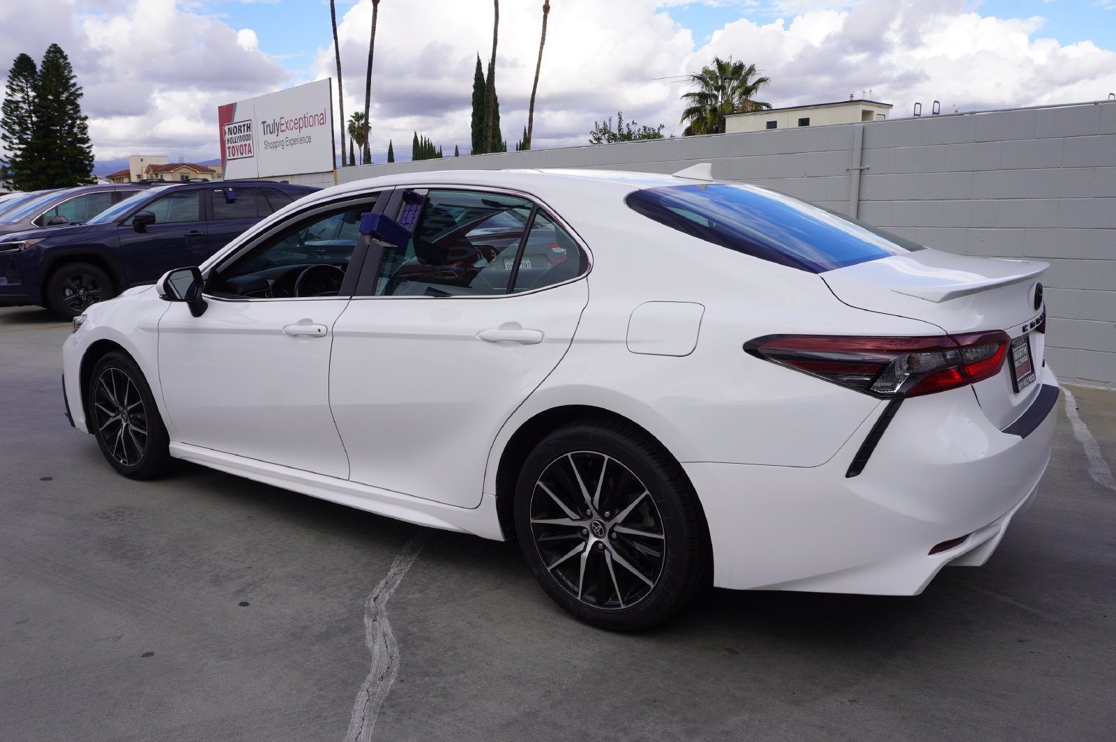 Certified 2024 Toyota Camry SE FWD image 6