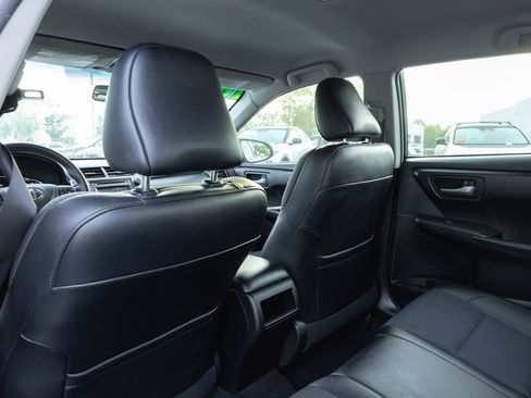 Used 2016 Toyota Camry SE FWD image 23