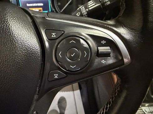 Used 2017 Buick Envision Essence FWD image 35