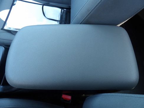 Used 2020 Chevrolet Colorado W/T RWD image 25