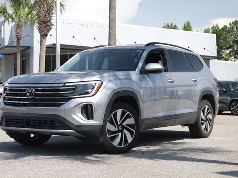 Used 2024 Volkswagen Atlas SE FWD image 1