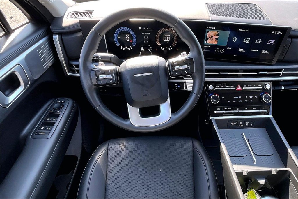 Used 2025 Hyundai Santa Fe SEL FWD image 7