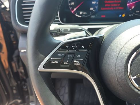 Certified 2025 Mercedes-Benz GLS 450 4MATIC image 17