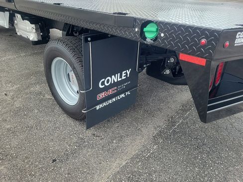 New 2025 GMC Sierra 3500 Pro w/ Convenience Package image 8