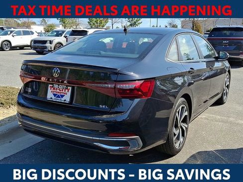Used 2025 Volkswagen Jetta SEL image 8