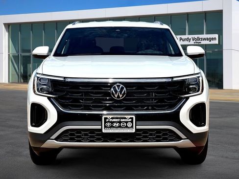 New 2026 Volkswagen Atlas Cross Sport SE FWD image 3