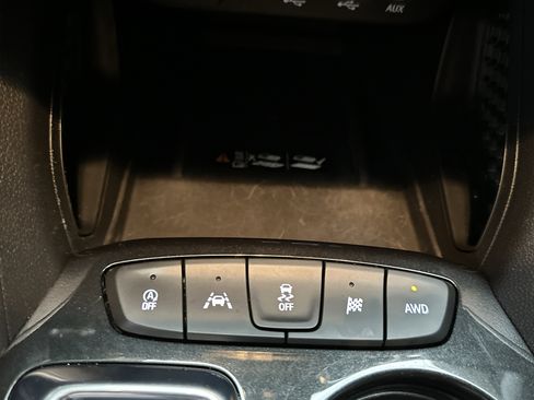 Used 2023 Chevrolet TrailBlazer RS w/ Technology Package image 33