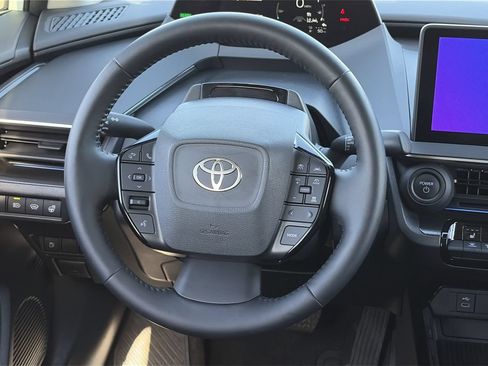 Used 2026 Toyota Prius Plug-In Hybrid FWD image 13