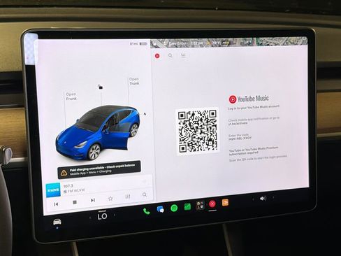 Used 2021 Tesla Model Y Long Range AWD/4WD image 32
