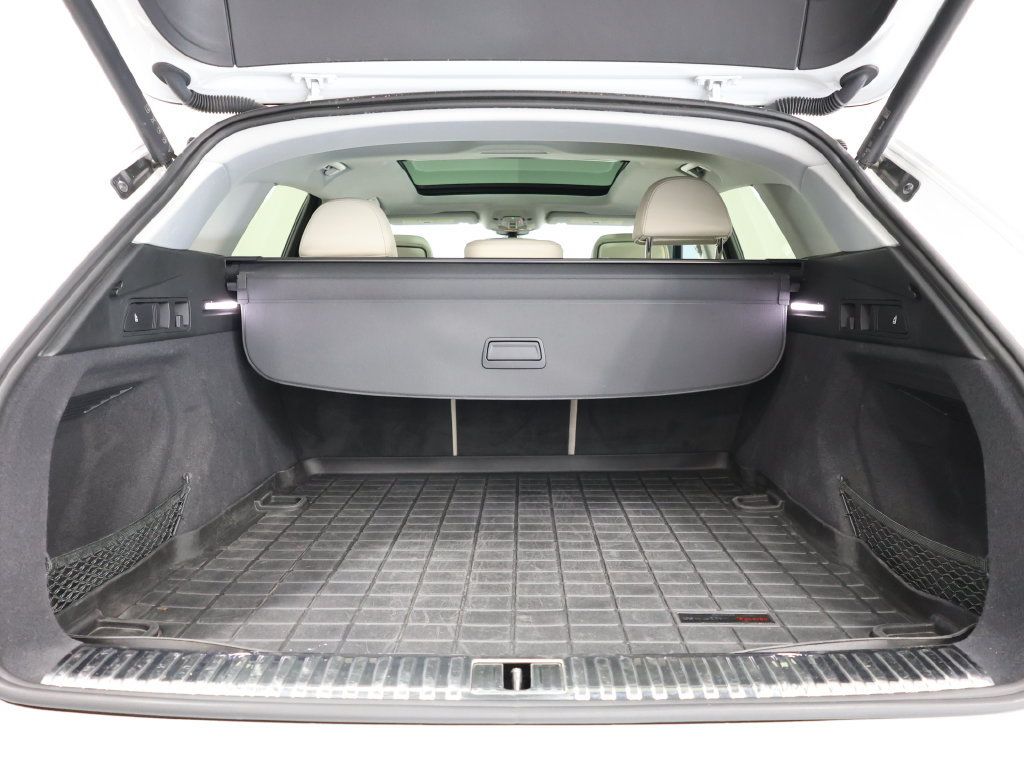 Used 2022 Audi e-tron Premium w/ Convenience Plus Package AWD/4WD image 28