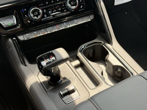 New 2026 GMC Sierra 1500 AT4 w/ AT4 Premium Package image 15