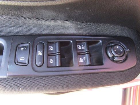 Used 2020 Jeep Renegade Latitude FWD image 13