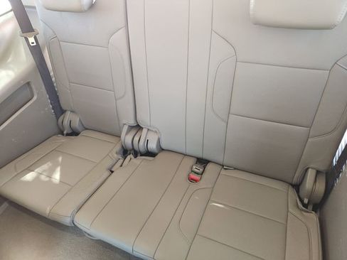 Used 2019 GMC Yukon SLT image 34