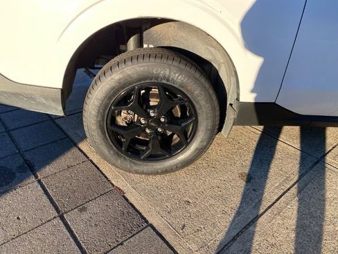 Used 2022 Ford Maverick Lariat w/ Equipment Group 500A Standard image 17