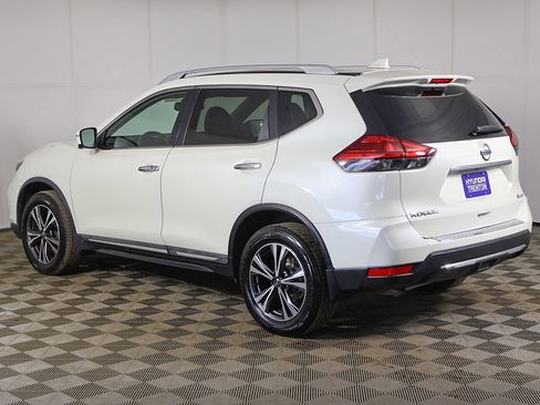 Used 2017 Nissan Rogue SL w/ SL Premium Package AWD/4WD image 10