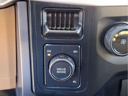 Used 2023 Ford F150 XLT AWD/4WD image 23