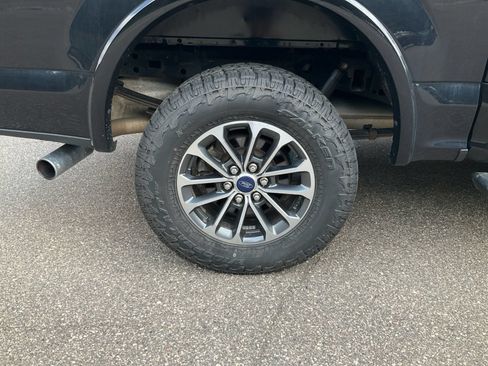 Used 2020 Ford F150 XLT w/ Equipment Group 302A Luxury AWD/4WD image 25