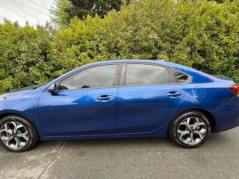 Used 2019 Kia Forte LXS FWD image 14