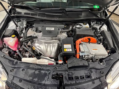 Used 2016 Toyota Camry XLE w/ Moonroof Package FWD image 31