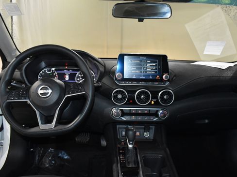 Used 2024 Nissan Sentra SV image 32