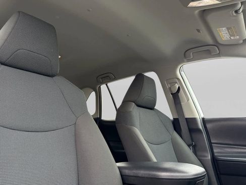 Used 2024 Toyota RAV4 LE image 18