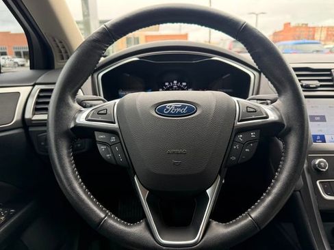 Used 2020 Ford Fusion SE w/ Equipment Group 151A FWD image 15