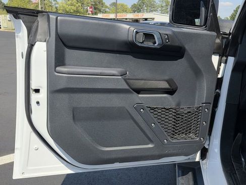 Used 2025 Ford Bronco Outer Banks image 14