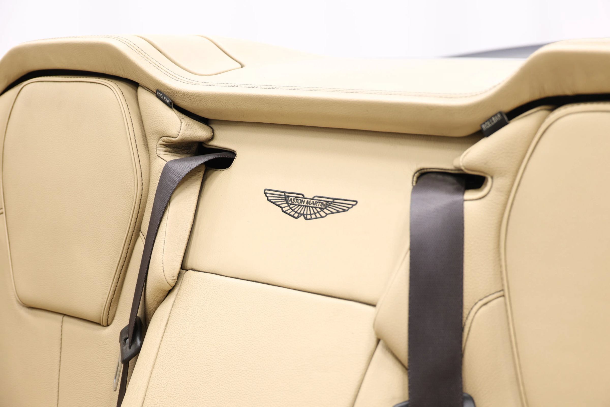 Used 2016 Aston Martin Vanquish Volante RWD image 41