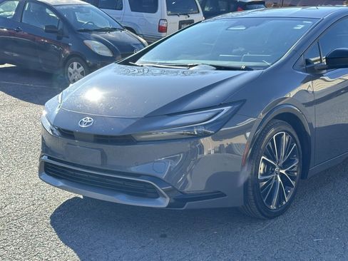 Used 2024 Toyota Prius XLE image 35