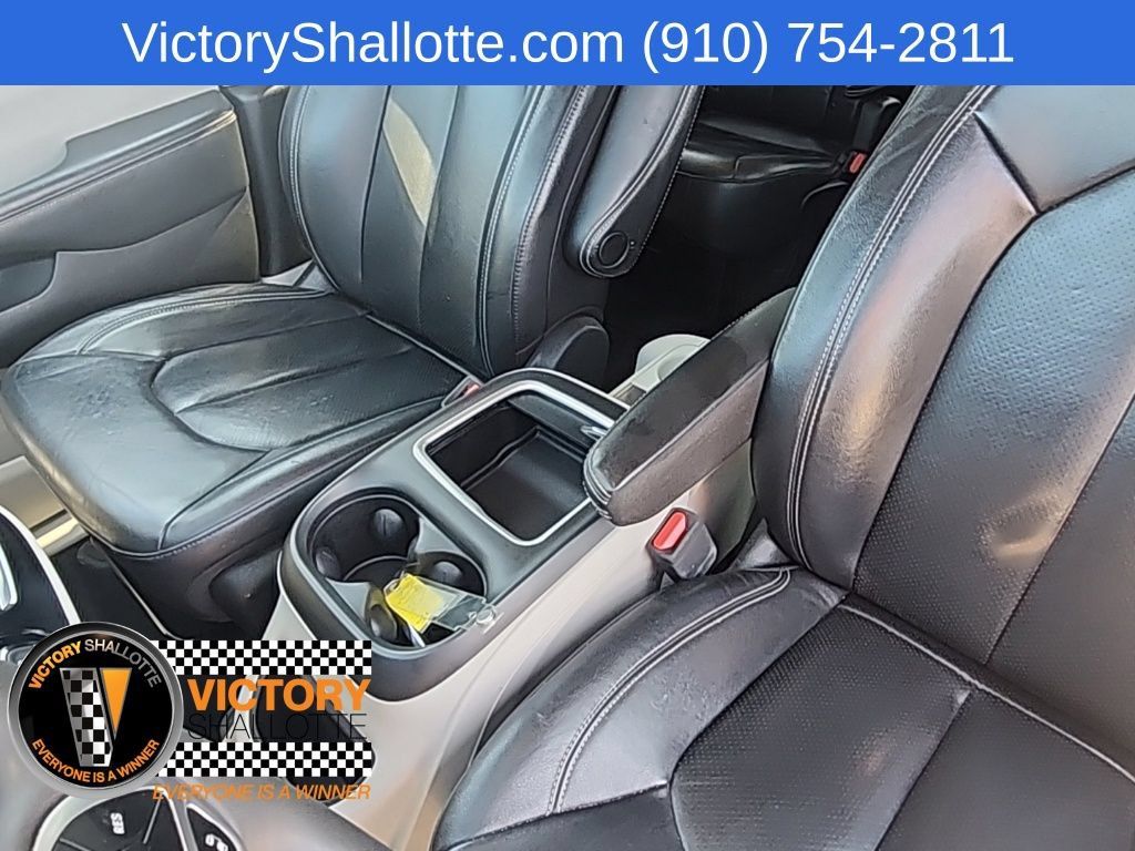 Certified 2022 Chrysler Pacifica Touring-L FWD image 23