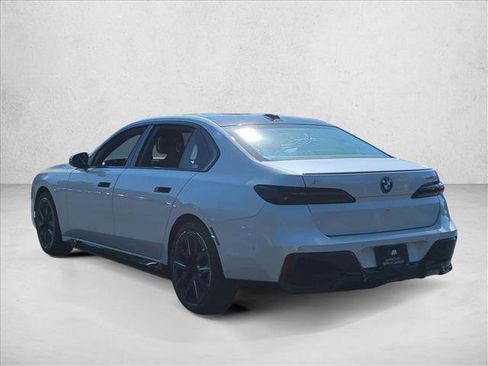 New 2026 BMW i7 eDrive50 w/ M Sport Package image 3