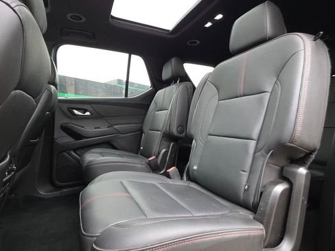 Used 2023 Chevrolet Traverse RS AWD/4WD image 25