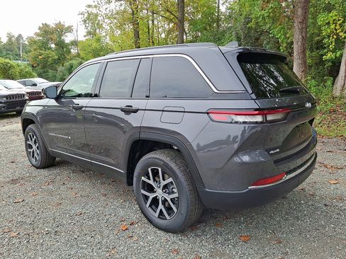 New 2025 Jeep Grand Cherokee Limited image 3