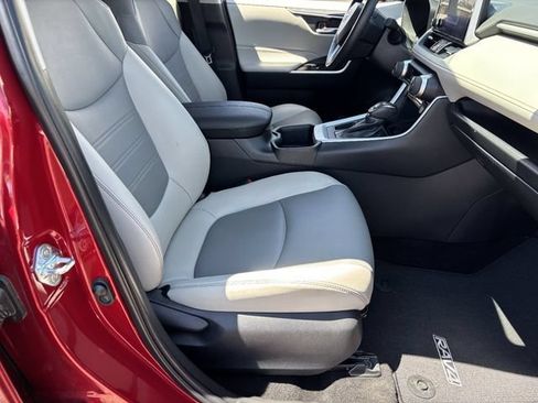 Used 2025 Toyota RAV4 XLE Premium FWD image 11