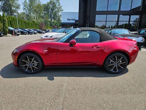 New 2026 MAZDA MX-5 Miata Grand Touring RWD image 2