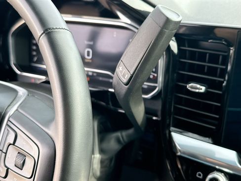 Used 2025 GMC Sierra 1500 SLT image 20