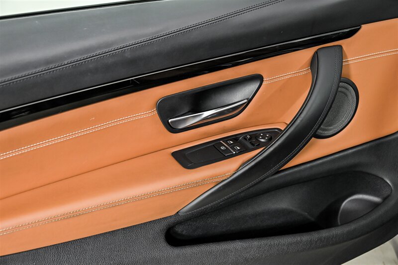 Used 2020 BMW M4 Coupe w/ Competition Package RWD image 13