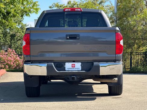 Used 2015 Toyota Tundra SR5 w/ SR5 Upgrade Package RWD image 5