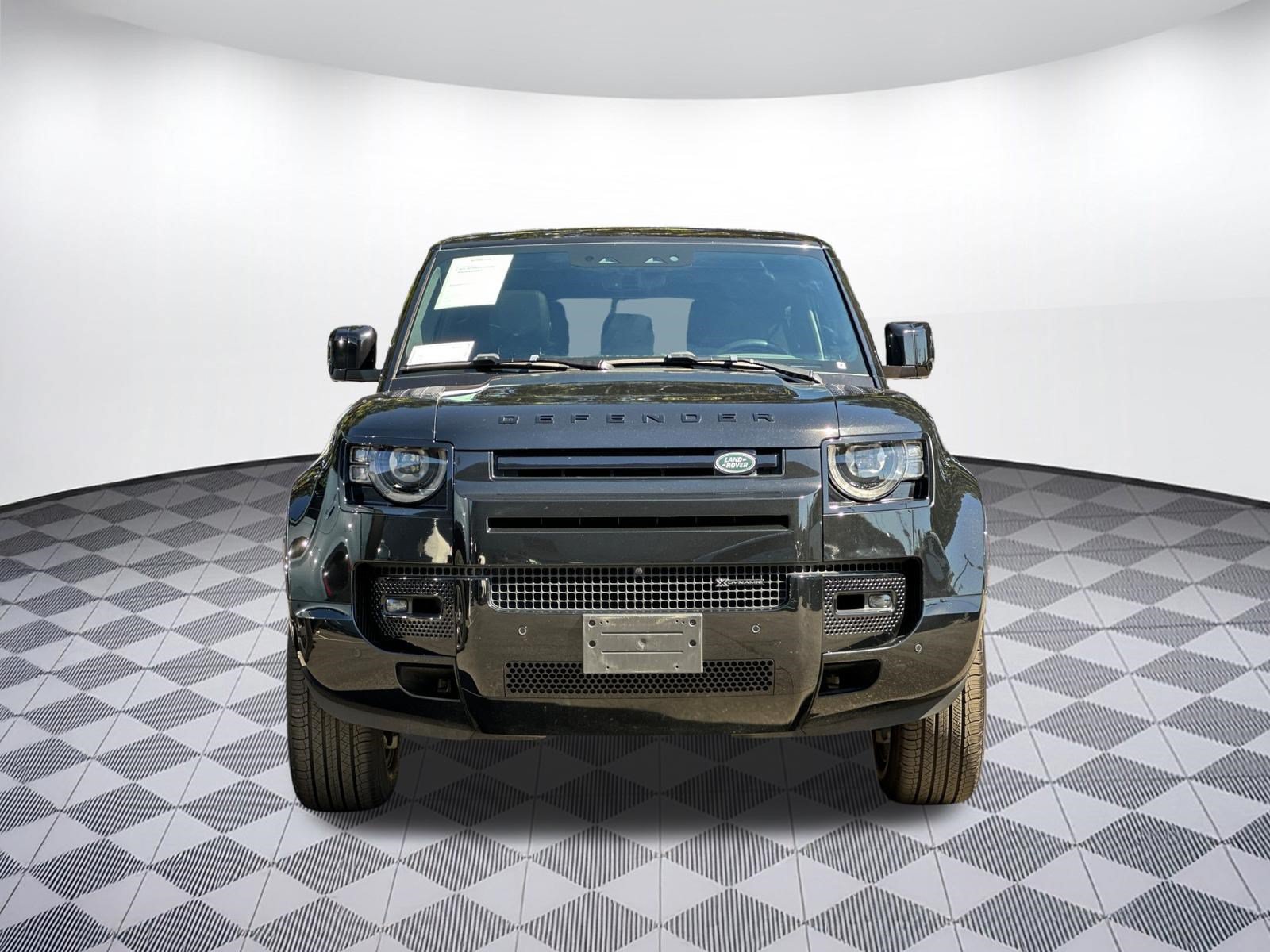 Used 2023 Land Rover Defender 90 X-Dynamic SE AWD/4WD image 6