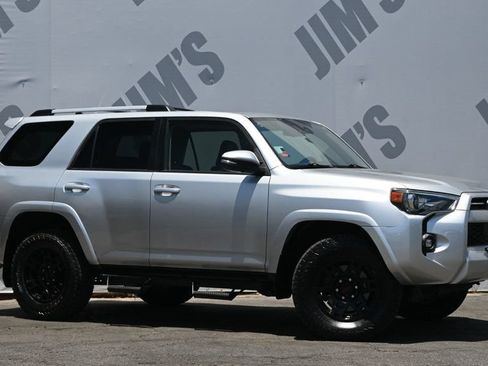 Used 2021 Toyota 4Runner SR5 Premium w/ Moonroof Package AWD/4WD image 3