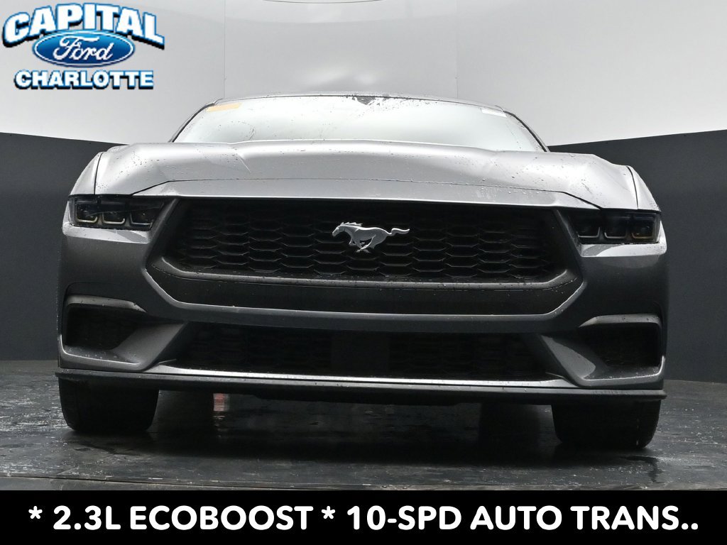 Used 2025 Ford Mustang Coupe RWD image 18
