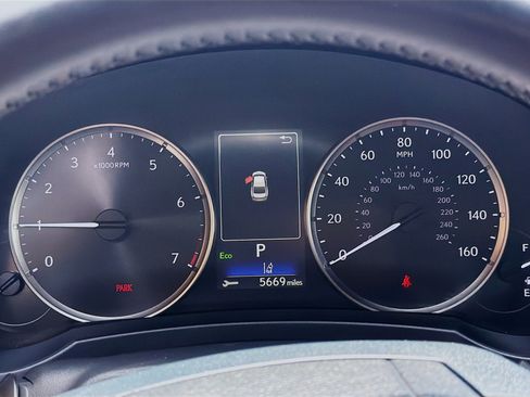 Used 2024 Lexus IS 350 F Sport RWD image 11