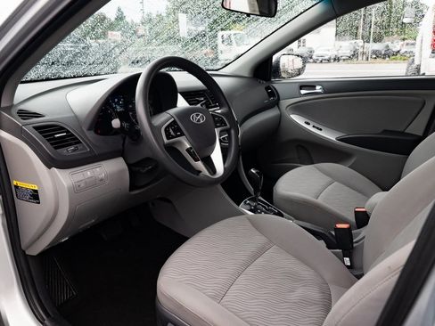 Used 2014 Hyundai Accent GLS w/ Option Group 2 image 18