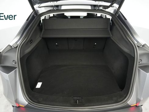 Used 2026 Tesla Model Y Long Range RWD image 8