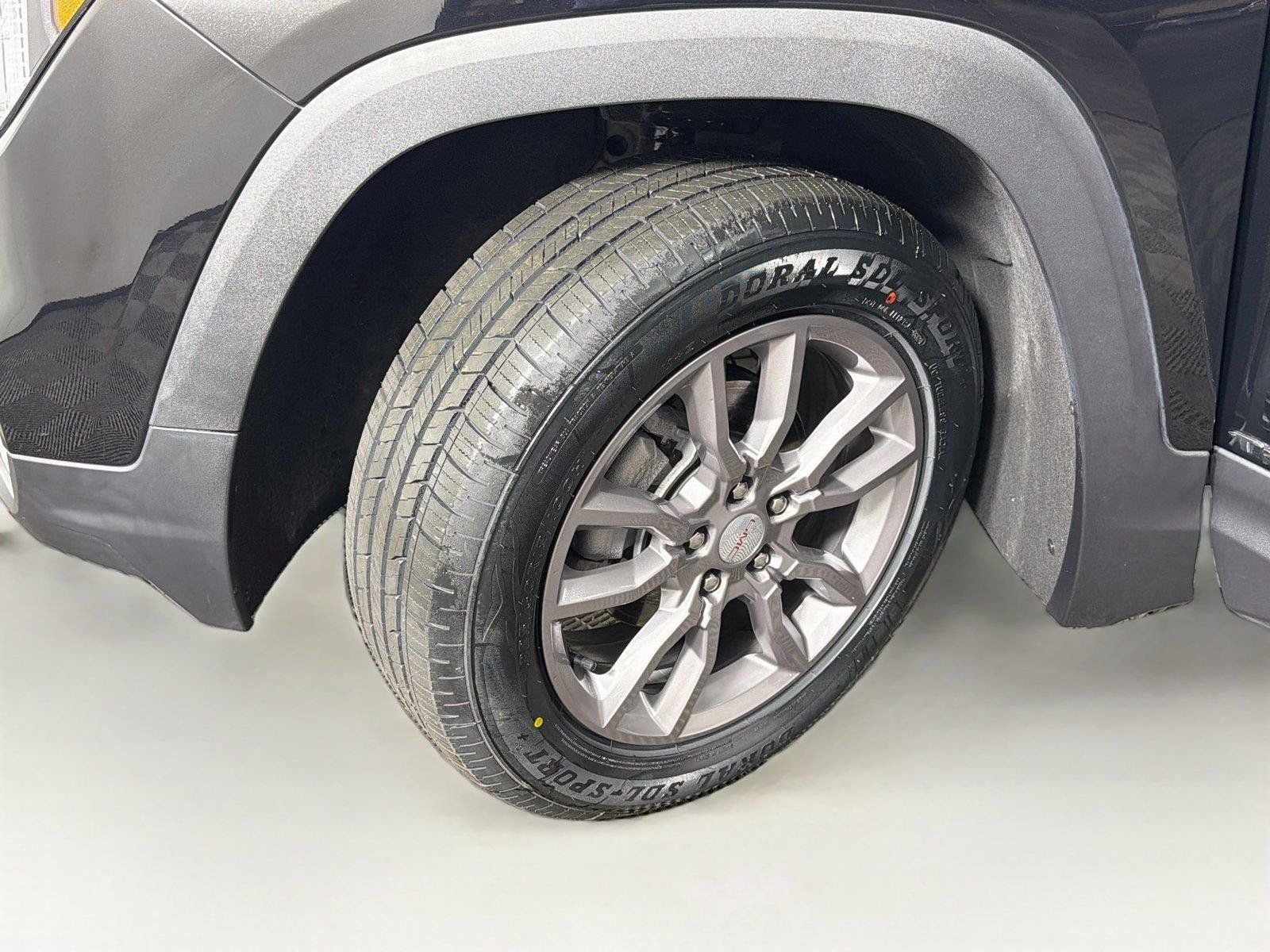 Used 2024 GMC Terrain SLT w/ Infotainment Package II AWD/4WD image 37